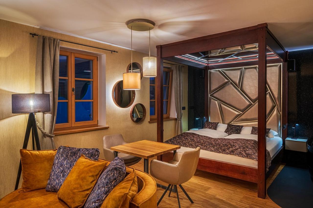 Hotel Bily Jednorozec Třeboň Dış mekan fotoğraf